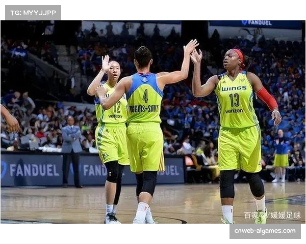 季前赛通讯：洛杉矶火花队试验“1-2-2全场紧逼”新阵，效果起伏明显